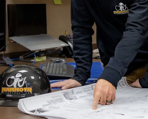 Why Hire a Construction Manager vs General Contractor for Commercial Projects